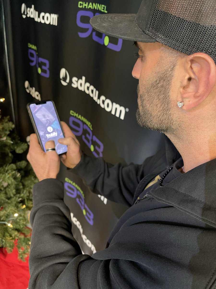 FrankieVizzle's tweet photo. Messing around with one of my new favorite music apps, @trubify!! 

Be one of the first to Join Trubify
Trubify is 100% Free

Artist can live stream or upload content 

Music Lovers can discover the next big artist

$5 in Tru coins after first purchase https://t.co/KiL1mPebcH