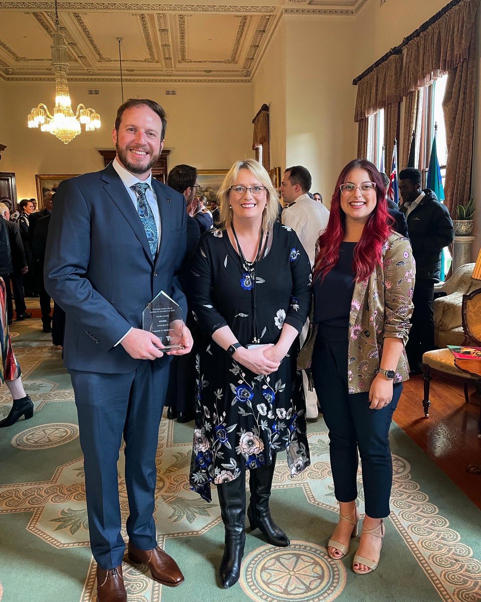C31Melbourne's tweet photo. We were honoured to accept the Media award at last night’s 2021 Multicultural Awards for Excellence at Government House.

Great to catch up with and thank both @RosSpenceMP  &amp; @multiculturevic Chair Viv Nguyen for their ongoing support for Community TV in Melb.

#C31Melbourne https://t.co/bdU4apZ3hJ