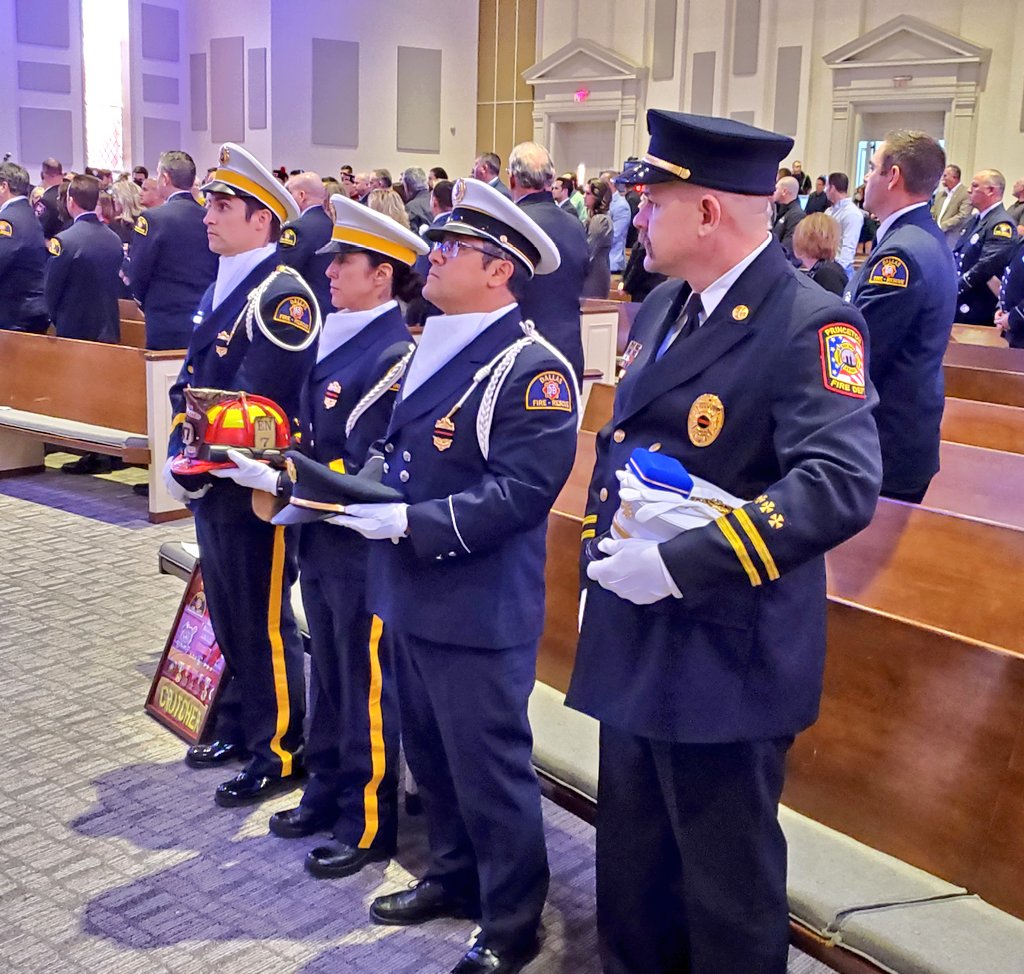DallasFireRes_q's tweet photo. Thank you to all who paid their respects and helped to coordinate today's funeral service for @DallasFireRes_q Captain, and #PrincetonFireDepartment Deputy Chief, John "Kenny" Crutcher. @DFFA58 @DFFAAuxiliary @CityOfDallas @DallasPD @Box4Firebuffs @LPConnect #PatriotGuardRiders https://t.co/kcxYPokkl5