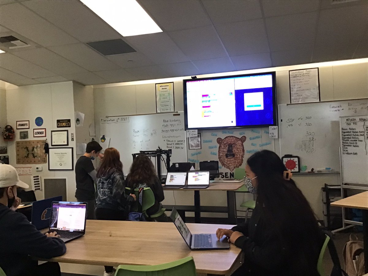 ynavarro210's tweet photo. Day#2 Mr. Cramer inspires his students to be critical thinkers and problem solvers in his design class. His innovative practices inspire me to be creative and find ways to make learning more accessible to my students. Thank you Mr. Cramer. #sciabears #timetoshine #bsdgratitude https://t.co/M70IHP6MFU