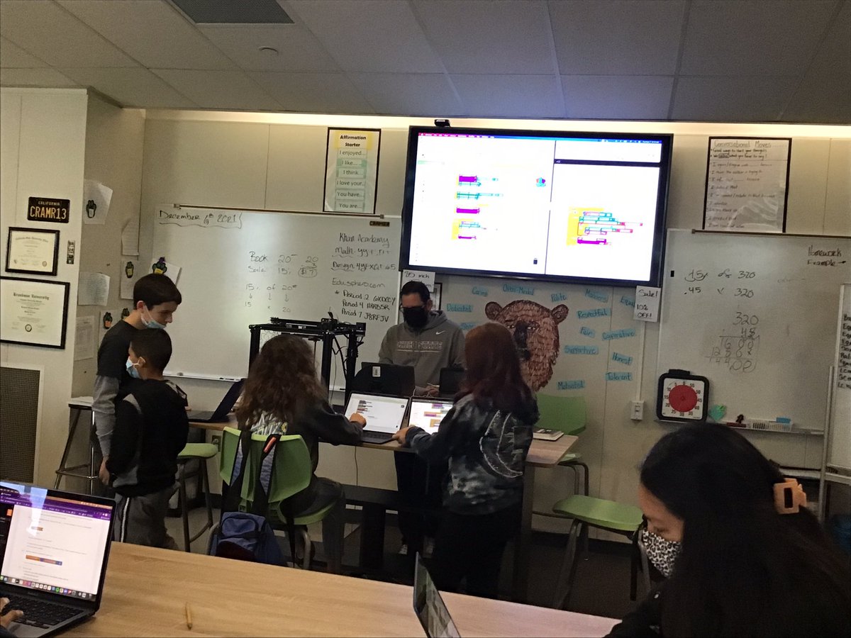 ynavarro210's tweet photo. Day#2 Mr. Cramer inspires his students to be critical thinkers and problem solvers in his design class. His innovative practices inspire me to be creative and find ways to make learning more accessible to my students. Thank you Mr. Cramer. #sciabears #timetoshine #bsdgratitude https://t.co/M70IHP6MFU