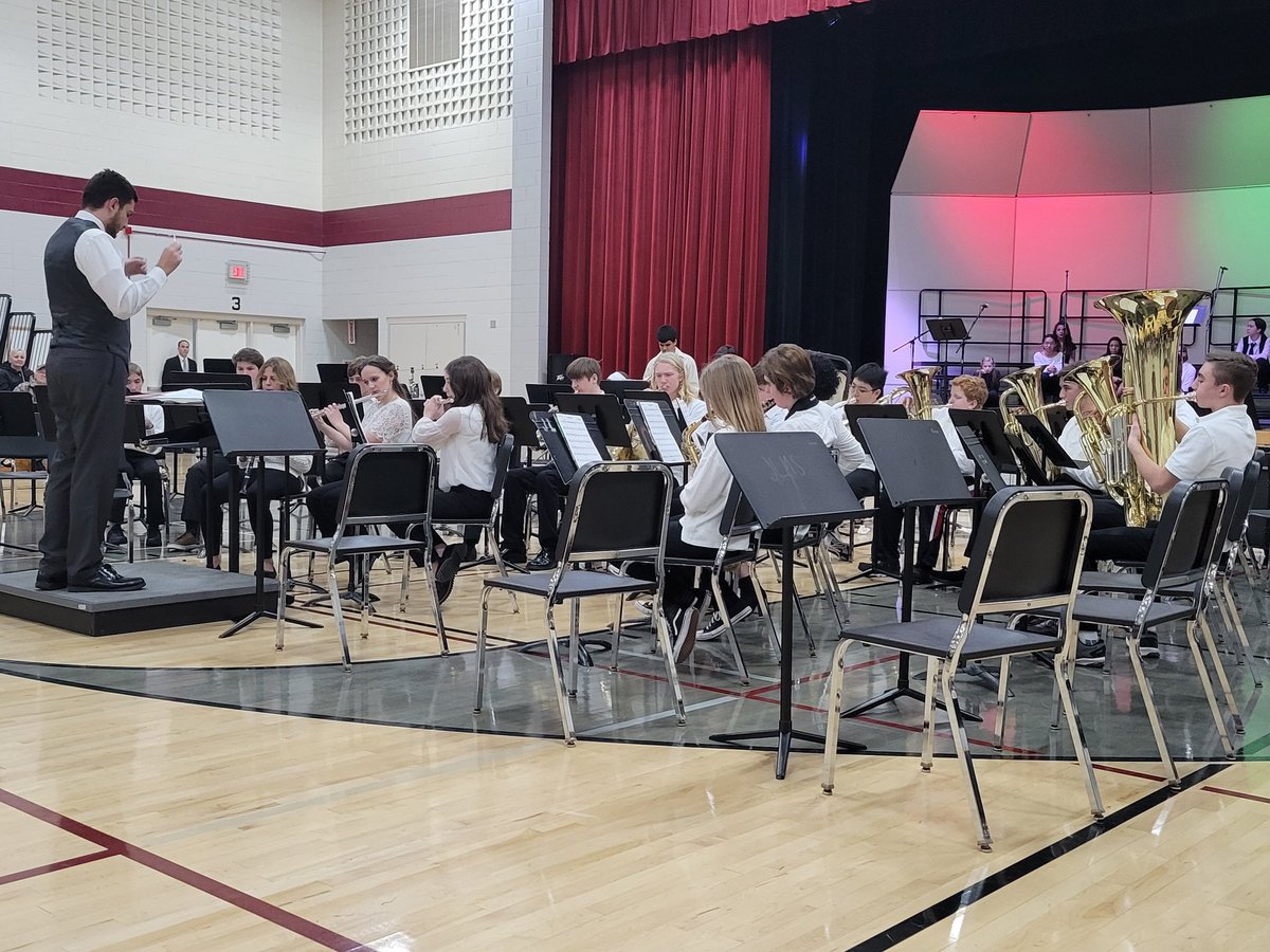 JLMS_Falcons's tweet photo. Great job by the bands and choirs tonight at the JLMS Holiday Concert! https://t.co/DZRM4MxRWB