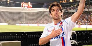 OLG69NES's tweet photo. Tu es et resteras la plus grande légende de l'histoire de l'Olympique Lyonnais, aucun président, aucun gestionnaire, aucun opportuniste ne t'enlevera ça @Juninhope08. https://t.co/aAuusYEhz1