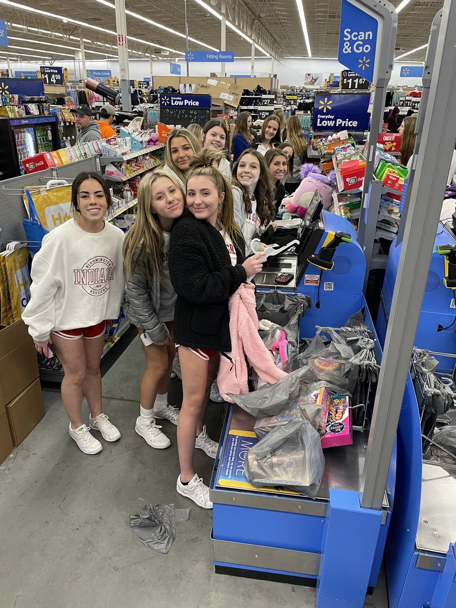 The gift of giving is always one of the greatest gifts! Our CGHS Cheerleaders enjoyed shopping for our Christmas Angels today! We can’t wait for next week when we get to wrap! 🎁🎅🏻🌲