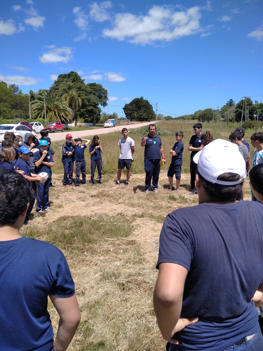 animarte_uy's tweet photo. Hoy recibimos la visita de #SebastiánPerona Gerente de Desarrolla de la URU en el CEA de La Palmita Canelones UTU. Gracias por tu pasión y el amor por el deporte. @RugbyUruguay @UTU_Uruguay @ANEP_Uruguay https://t.co/oyFnPIGsmD