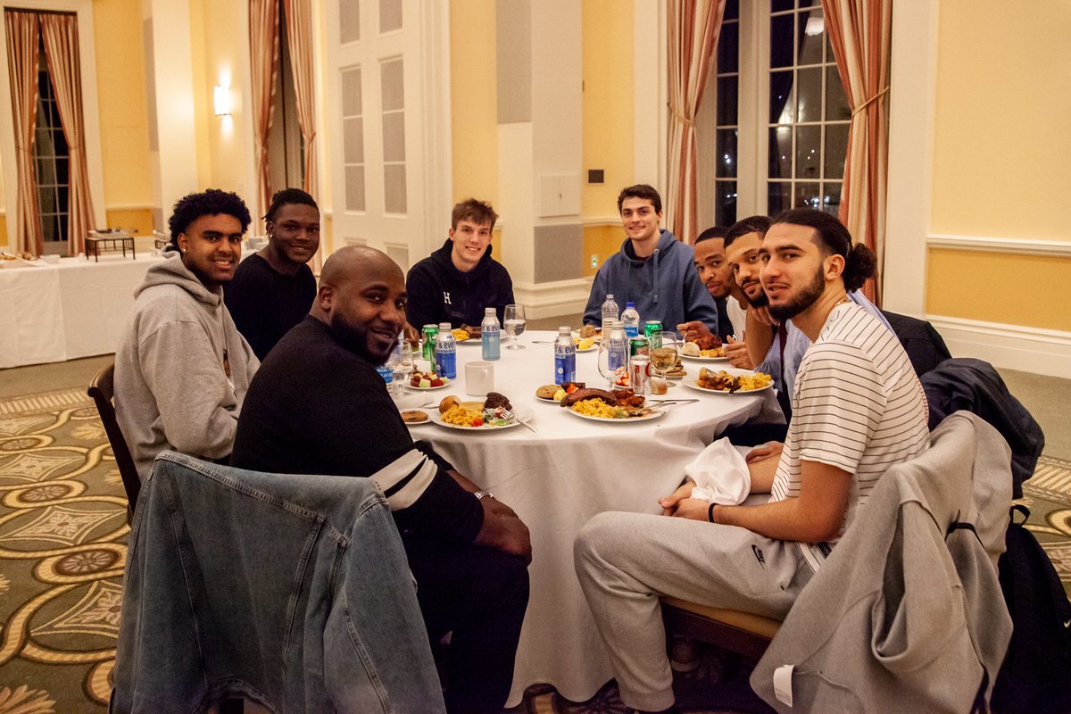 HarvardMBB's tweet photo. Incredibly impactful evening with @arneduncan and @ChicagoCred. Powerful life perspective and wisdom for our team and for the community members in attendance. #OneCrimson #GoCrimson https://t.co/RZEH6xKzVD