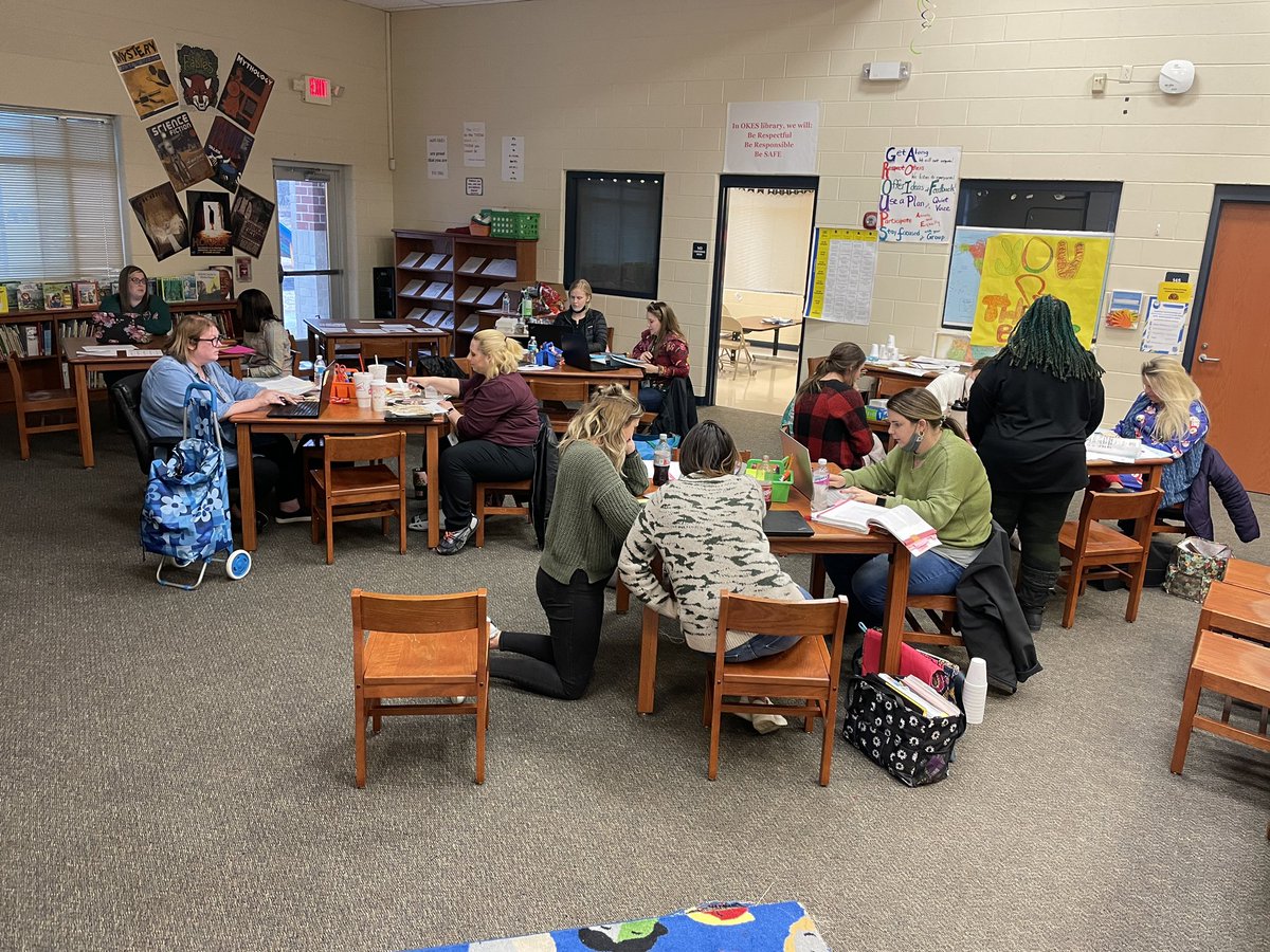 crystalmayer07's tweet photo. The dedication of these teachers to work late right before winter break is amazing! What an amazing evening of planning and creating resources  @hcsmidtown @WoodmoreEagles @OrchardKnob @davis_hillery https://t.co/M8spFbJ15W