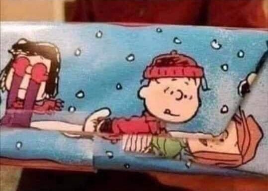 FootballPosts's tweet image. This is why I don't wrap gifts.