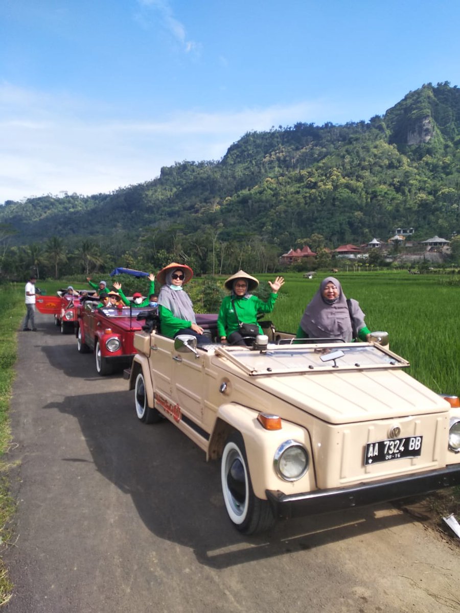Bendratbrbd's tweet photo. @anyaselalubenar Yuk agendakan untuk Refresh kepenatan dan kepadatan hari2mu dengan Wisata Tour Tilik Ndeso bersama kami.
Dikawasan Borobudur..🙏🙏082227364990 https://t.co/BWm3LbBx59