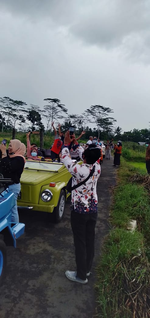 Bendratbrbd's tweet photo. @anyaselalubenar Yuk agendakan untuk Refresh kepenatan dan kepadatan hari2mu dengan Wisata Tour Tilik Ndeso bersama kami.
Dikawasan Borobudur..🙏🙏082227364990 https://t.co/BWm3LbBx59