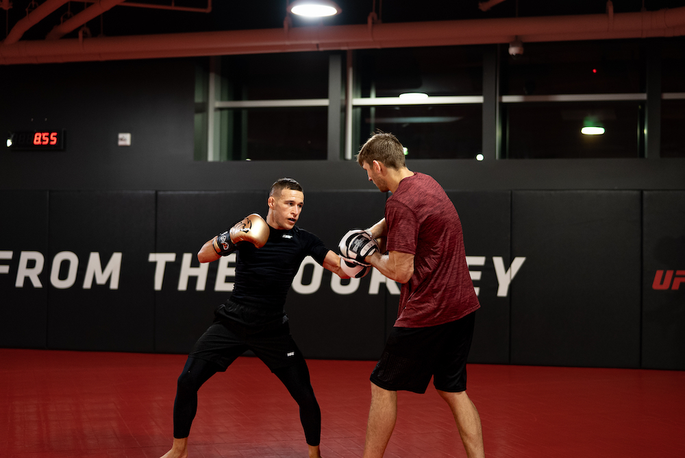 UFC_AUSNZ's tweet photo. TEAM DON'T BLINK 🇳🇿

@KaiKaraFrance is in Vegas and has been getting the rounds in with @DanTheHangman! 

📺📱 Just a few more days to go until Kai welcomes Cody Garbrandt to the flyweight division at #UFC269 https://t.co/RQHBOoGOId