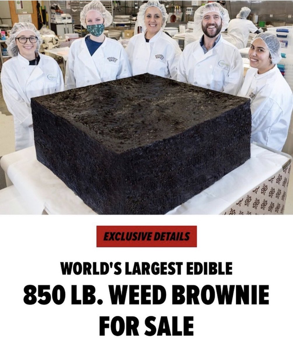 funnybrad's tweet photo. “Yeah, I know. I’ll get on it”
      —-Snoop Dogg’s accountant https://t.co/IJsmo5qas4