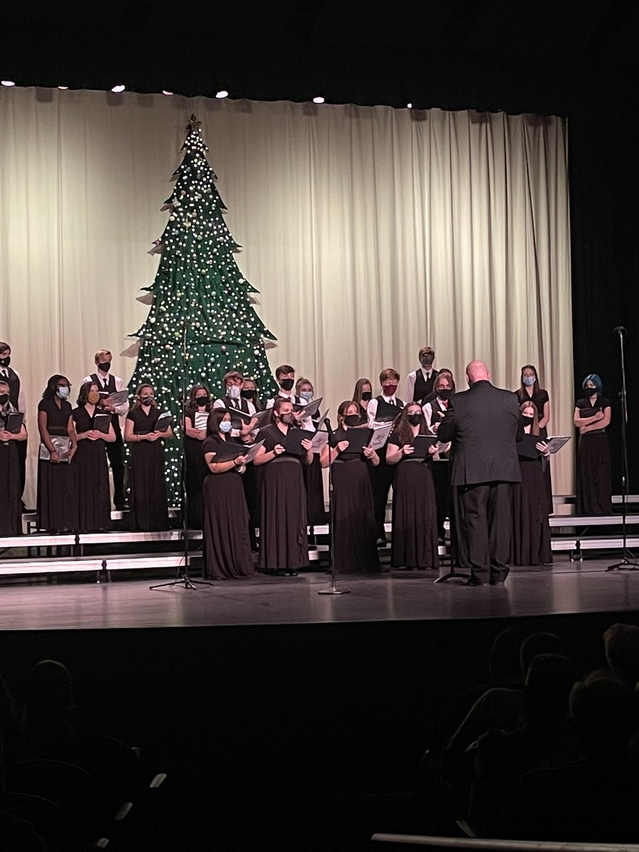 JessCoArts's tweet image. Beautiful holiday concert from the West Jessamine High School Choirs tonight!