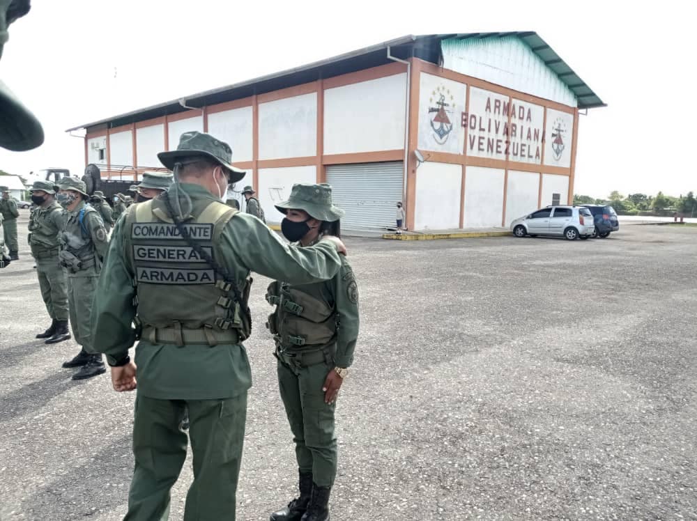 ArmadaFANBVzla's tweet photo. #07Dic || Hoy el Cmdte Gral de la @ArmadaFANBVzla, visitó la Base Naval Fluvial "Gral. Pedro Pérez Delgado" y sus unidades adscritas, Puesto Naval Puerto Nutrias y el Batallón de Ingenieros "Gral. Ezequiel Zamora", fin constatar el bienestar del personal y de sus instalaciones. https://t.co/zkBrHFvzwp