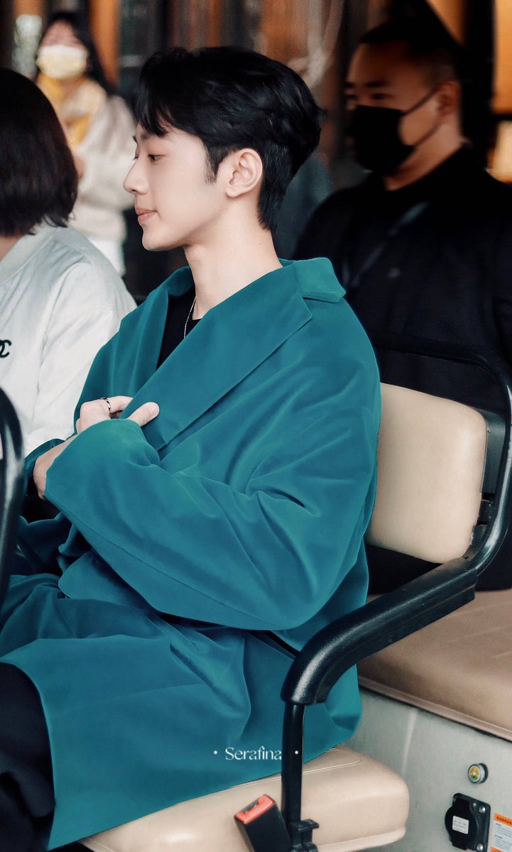 GL_follower's tweet photo. 211207 Condé Nast Traveler The Gold List 
#LAIKUANLIN #라이관린 #赖冠霖 https://t.co/yeAGGSlRo6