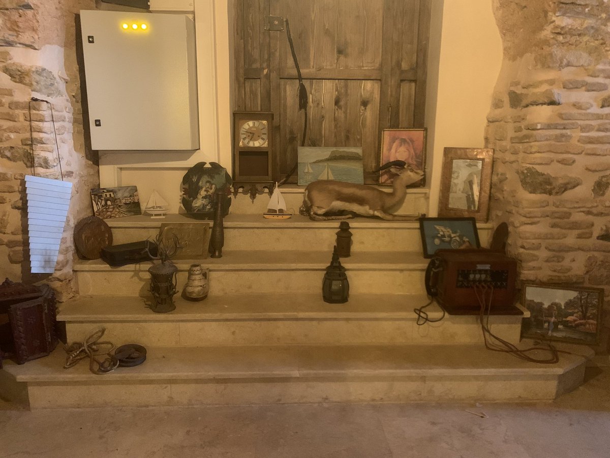 ania_saadi's tweet photo. La caverne d’Ali baba comportant des objets exceptionnels, uniques et extraordinaires,
Nous allons chercher les meilleurs artisans pour @Yedart_dz la ou tout à commencé, le berceau de l’art et de la culture algérienne #casbah. https://t.co/saPgpQoxXR