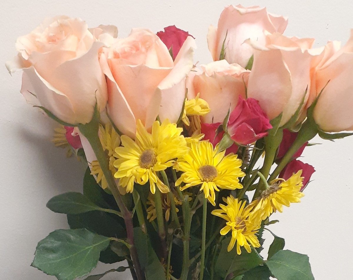 When your 💜 tells you to do a random act of kindness, do it. God may be using you to bless someone that only HE knows needs it. I thank God and Miss Martha for my surprise flowers. #KindnessMatters #IHeartCKH #rcisdjoy