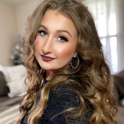 theglitterbetch's tweet photo. #NewProfilePic https://t.co/TlZCNoDGL8