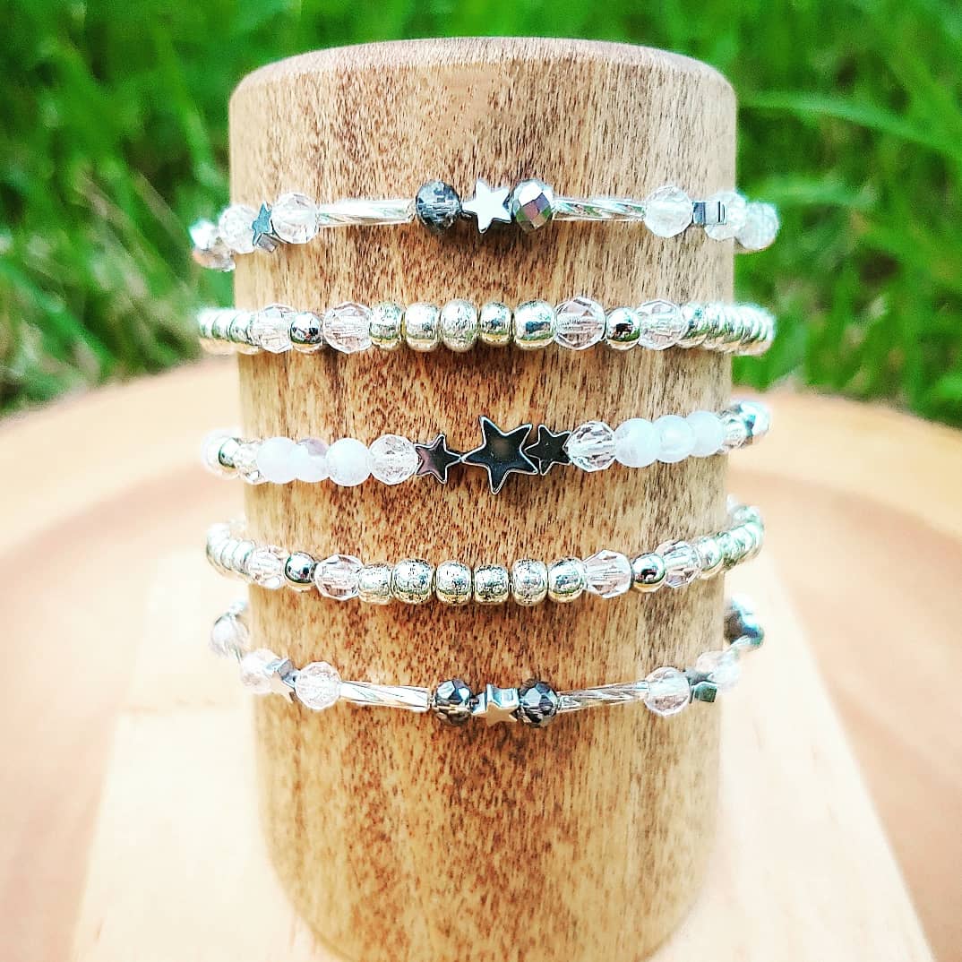 WhimsMoonlight's tweet photo. 💫 Starlight ��

Made with Snowflake Blue Lace❄ Agate and Hematite Stars
link in bio🤍 https://t.co/u5txiMa58x