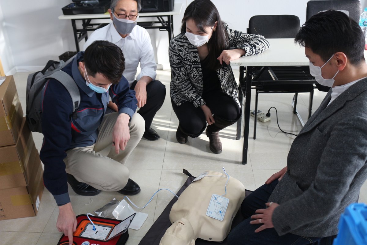 Хөдөлмөрийн нөхцөлийн үнэлгээ хийхэд шаардлагатай багаж тоног төхөөрөмжийг хүлээн авлаа

habemt.gov.mn/content/20271.…