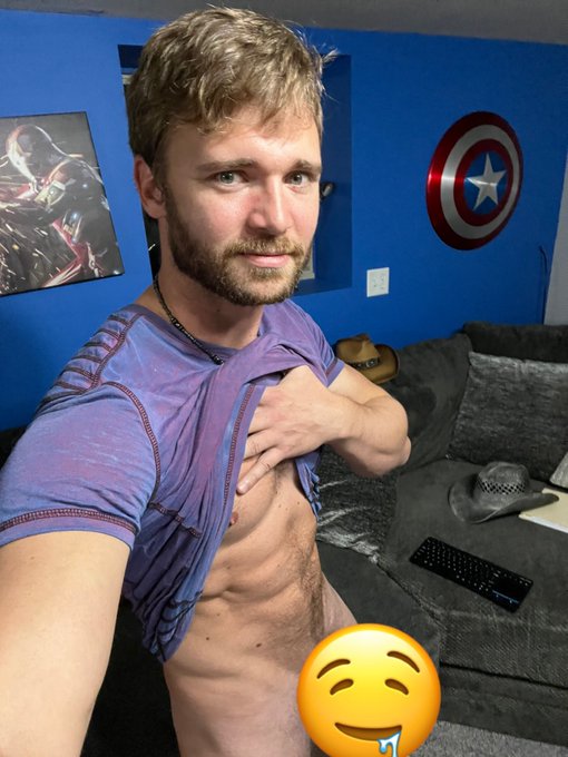 Just added some uncensored pics to my 0nlyfans! https://t.co/btzMRB8B3p