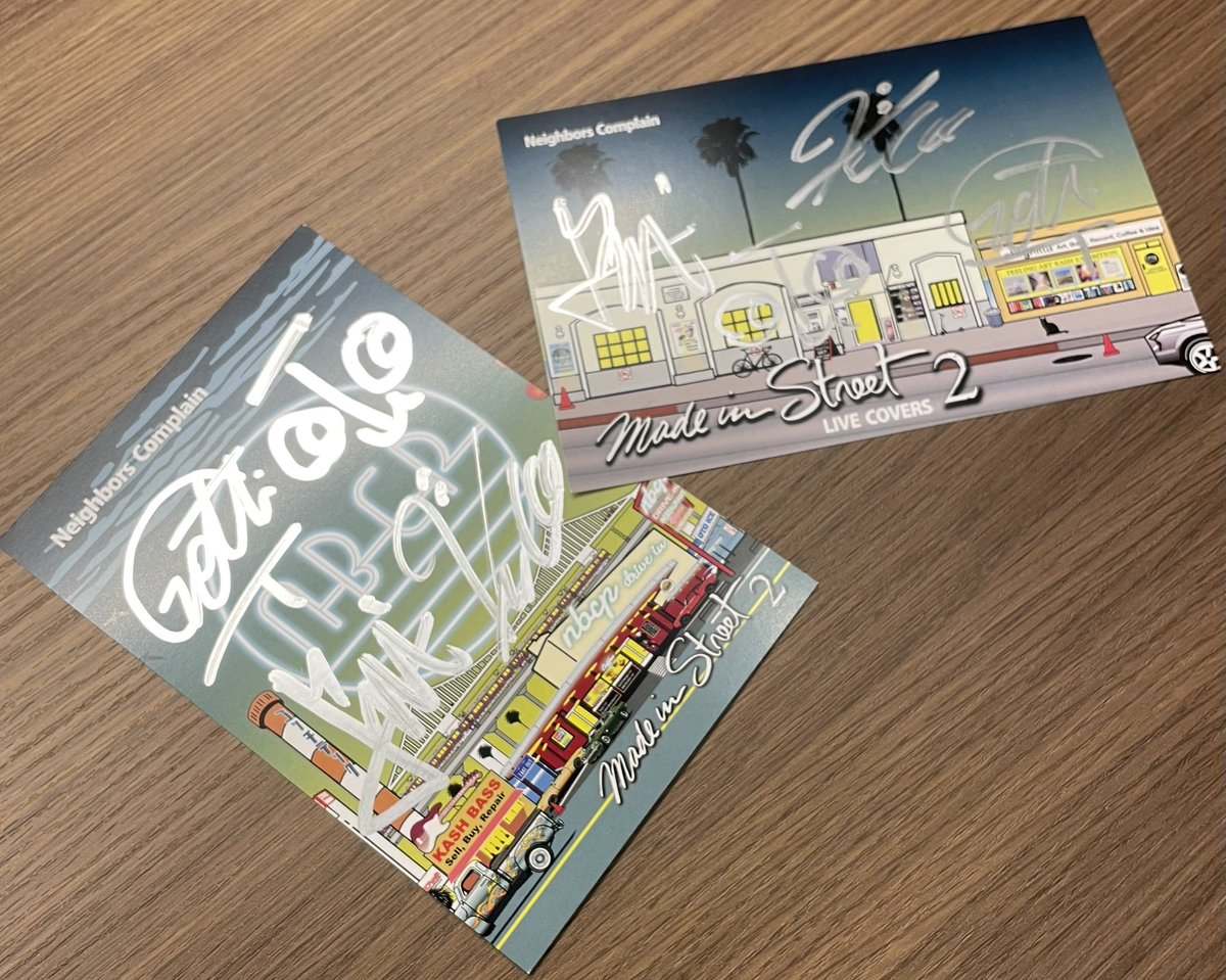 fw1208's tweet photo. 縦横の両方あるんやねー😊
#NeighborsComplain
#MadeInStreet2
#アルバム購入特典サイン入りポストカード https://t.co/Jkr6q5o1HB