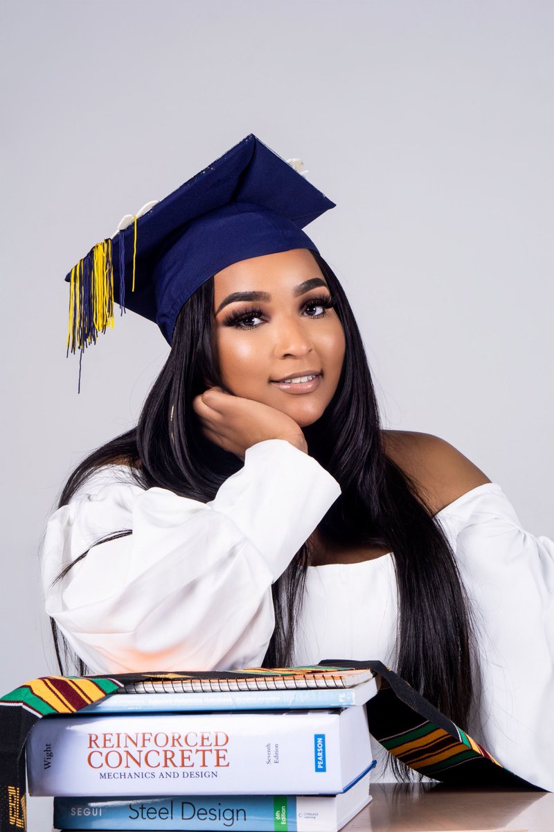 murphadope's tweet photo. 6 years, 2 degrees and a couple prayers and I’m finally up outta there ✌🏽👩‍🎓 https://t.co/Xw86Ttsr0O