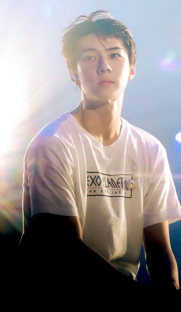 hourlySKY's tweet photo. #SEHUN #세훈 @weareoneEXO https://t.co/YqJEH8YWHR