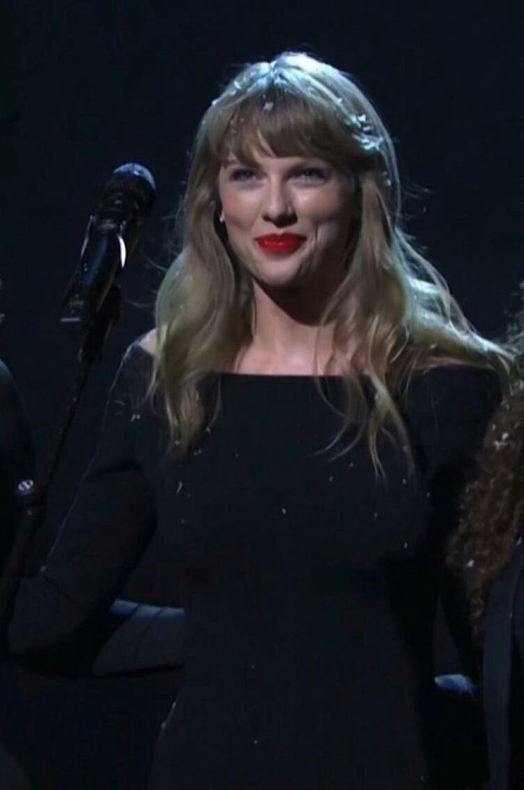 nialldogss's tweet image. #StanbaseTaylorSwift i voted 😉