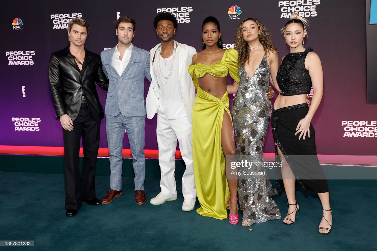 mediachasebr's tweet photo. O cast mais lindo. O elenco de Outer Banks no People’s Choice Awards
(📸 Amy Sussman/Getty Images) https://t.co/bEtm2zGhyi