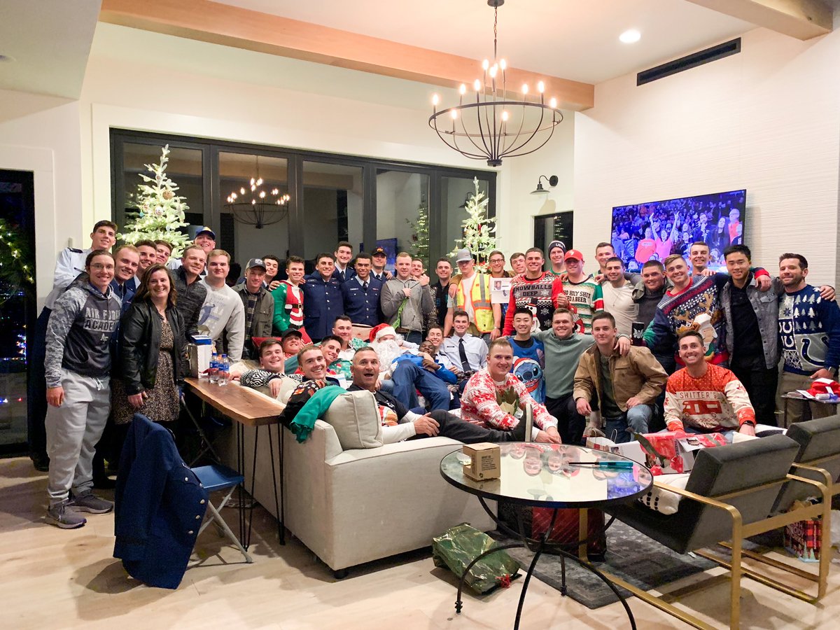 AF_Baseball's tweet photo. Holiday party with the whole squad! Happy holidays from Air Force baseball!

#AmericasTeam https://t.co/c1S7JM3Rex