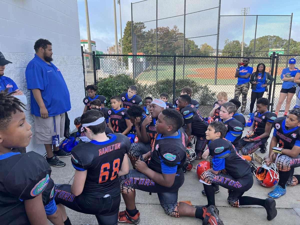 brinalombardo's tweet photo. The Palm Beach Gardens Gators showed up and shut their opponent out 32-0!! They are 16-0 and headed to the Super Bowl on Friday morning at Camping World Stadium! Leta go Gators!!! 💪🏼💙🏈🏆🐊🧡🔥❤️ https://t.co/Q4DPjeBW7x