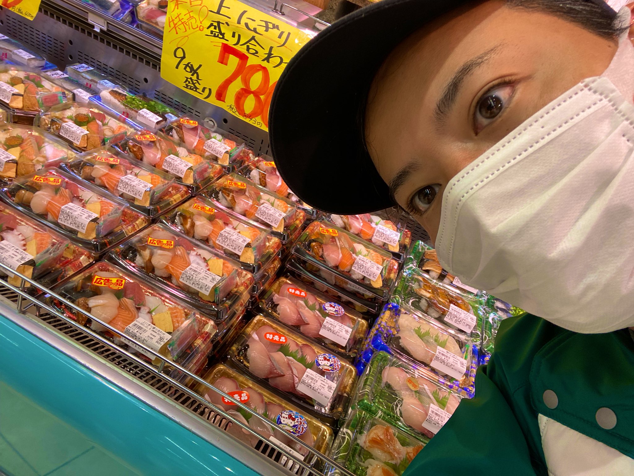 いちはら 八百屋を 日本一かっこよくする社長 たこ一の社長になってぶち当たった新しい壁 寿司 経営者人生ではじめてお寿司 部門に携わることになり 右も左もわからないので まずは自分でやってみる ということで 本日 寿司デビュー笑 研修生として