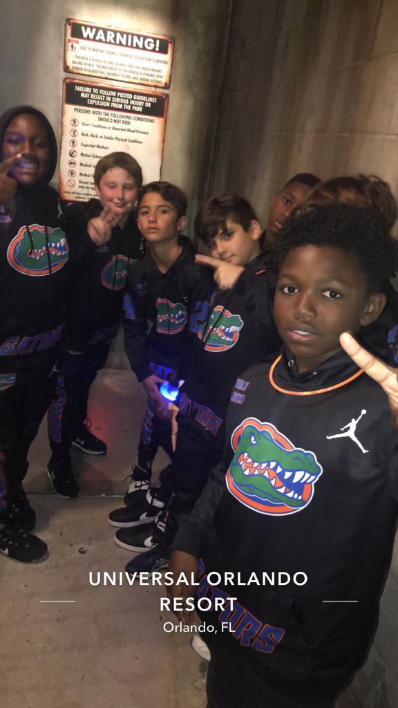 brinalombardo's tweet photo. Our Gator boys have invaded Universal! #timeoftheirlives #brotherhood #gatorfamily https://t.co/LpW7iraWdD