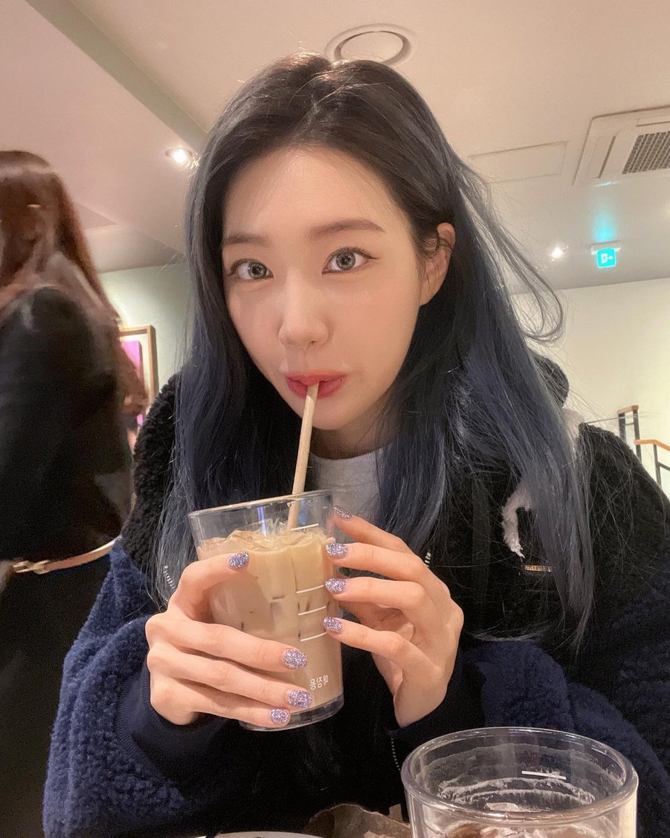 blackswan_py's tweet image. Youngheun update via instagram ˗ˋˏ🐶ˎˊ˗  
#TRAD

© Youngheun / Blackswan Paraguay 

🖇️
#BLACKSWAN #GoodBye_RANIA #LUMINA #YOUNG_HEUN #블랙스완 #루미나 #영흔