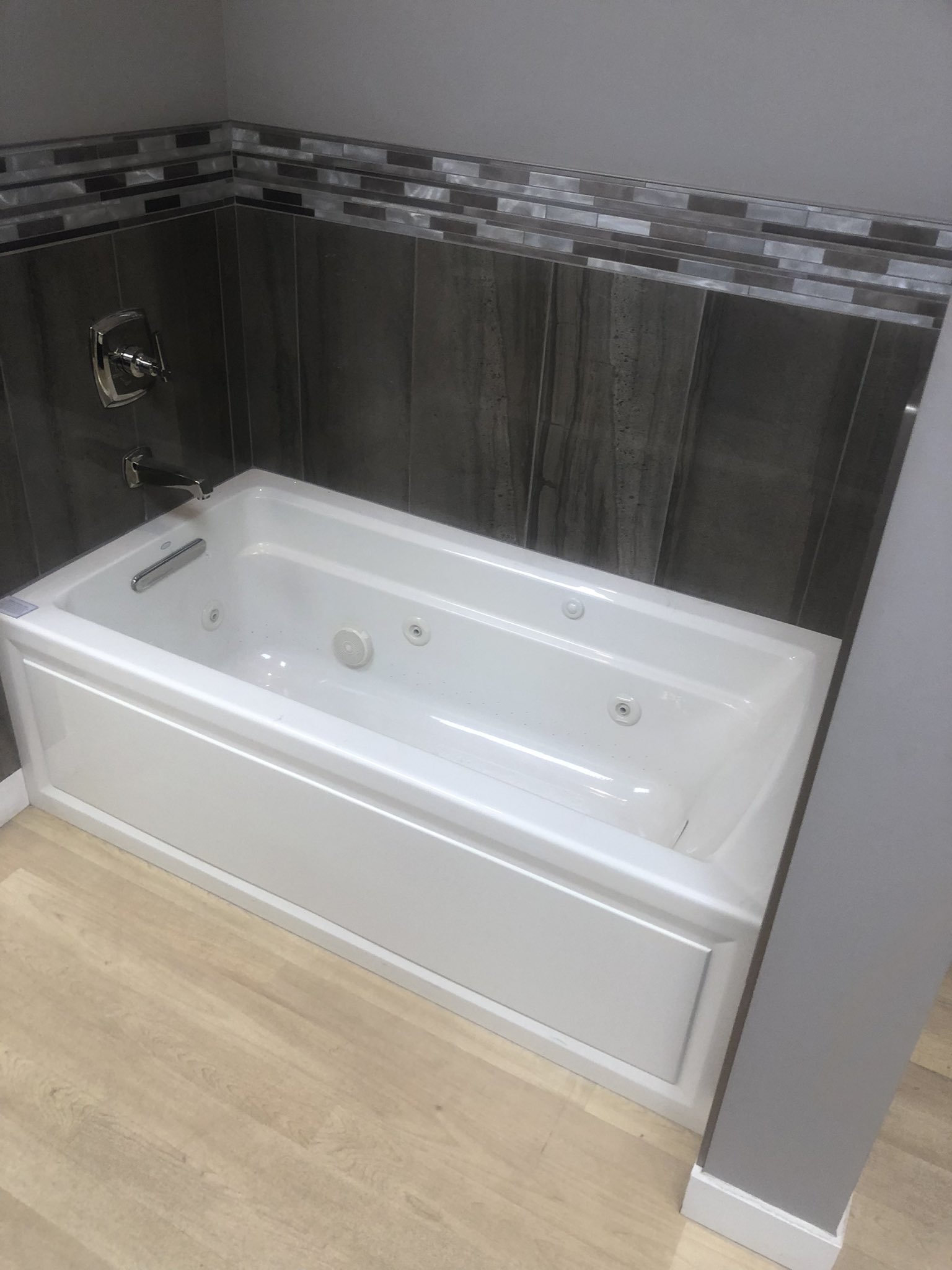 The Ensuite Red Deer on Twitter "Thank you so much for the tubs that