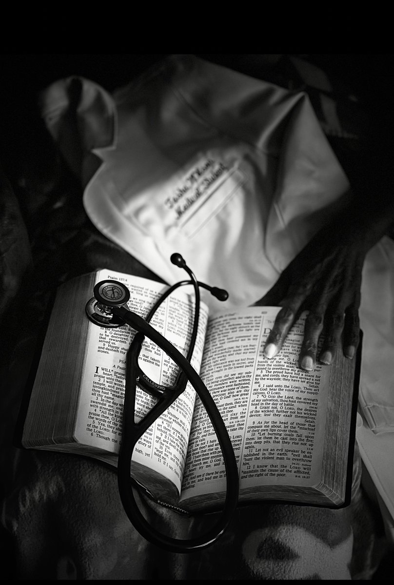 thenewphysician's tweet photo. Our December/November issue will be coming out soon! We are excited to end the year with thought-provoking articles as well as incredible artwork and narrative medicine pieces. Here is a sneak peak! https://t.co/SoosamaK4Z