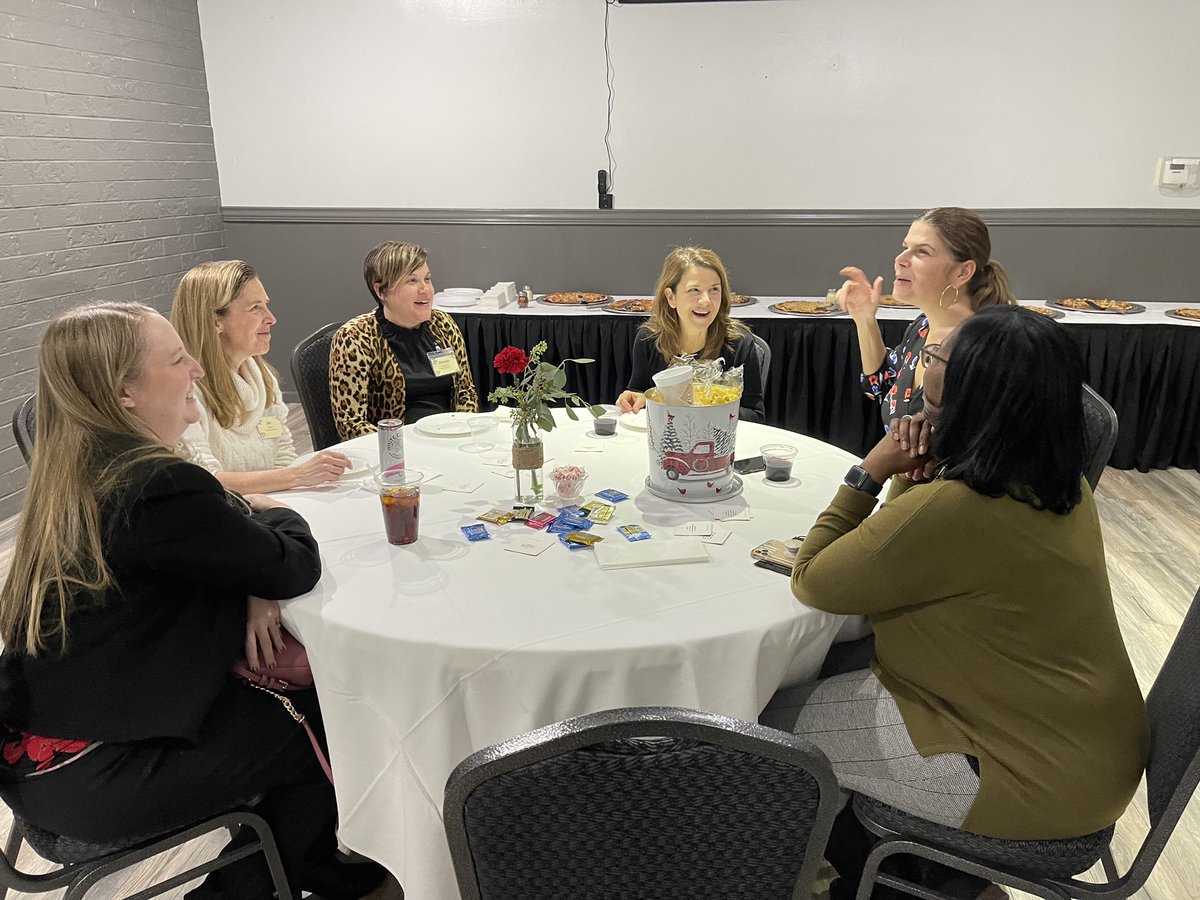 #learningandleadinginleadership had an wonderful kick off to our retreat!! Thanks <a href="/WarmDemanders/">Warm Demanders</a> and others for supporting this work!