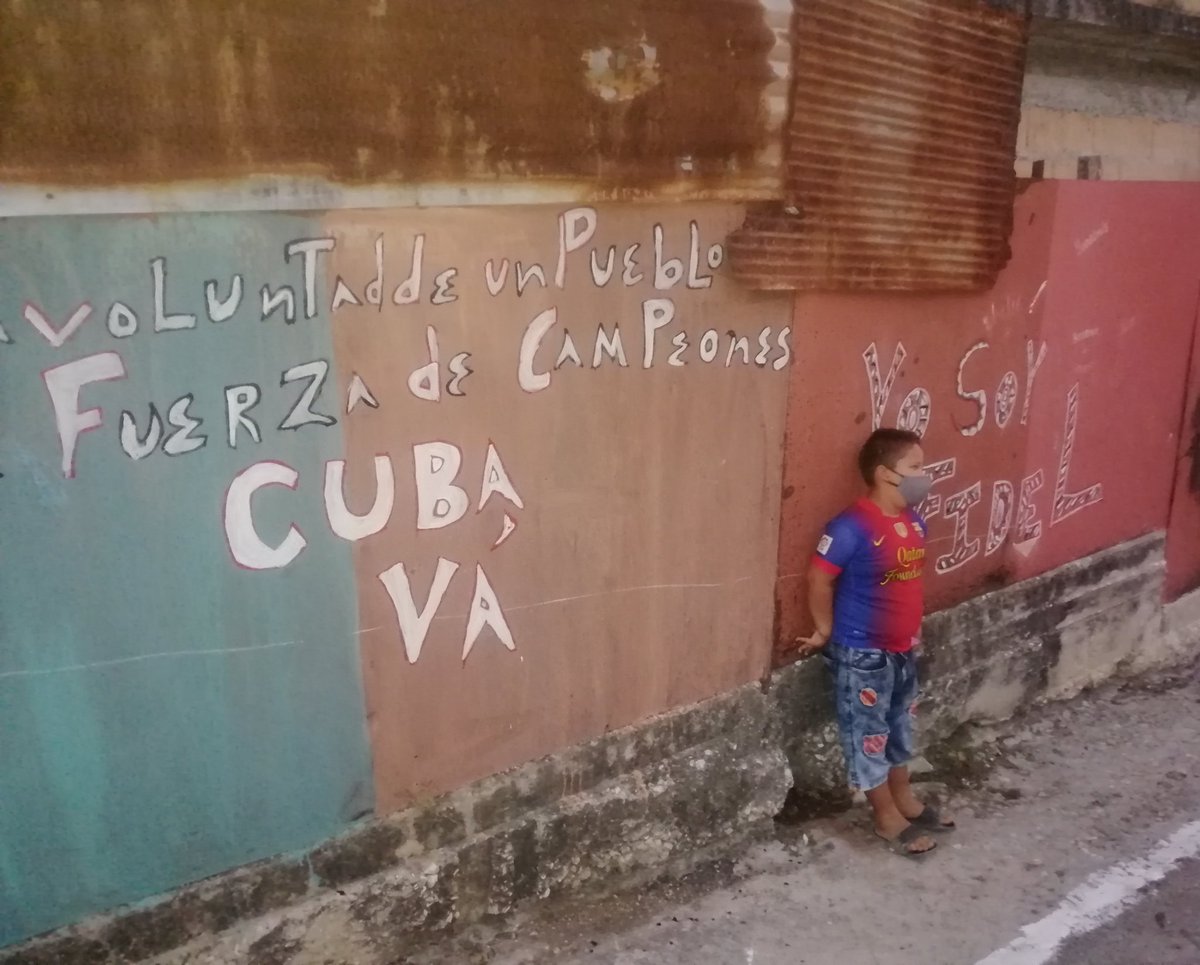 GHNordelo5's tweet photo. Recibimiento al Campeón Panamericano Juvenil de lucha greco Alain Moreno en su CDR de La Güinera. #CubaVive #Cuba #CDRCuba #SomosDelBarrio https://t.co/ItkY0iOfs5