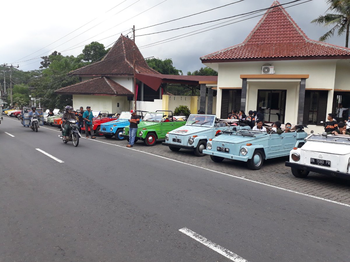 Bendratbrbd's tweet photo. Yuk Refresh kepenatan dan kepadatan hari2mu dengan Wisata Tour Tilik Ndeso bersama kami.
Dikawasan Borobudur..🙏🙏082227364990 https://t.co/0vLBeRaYLD