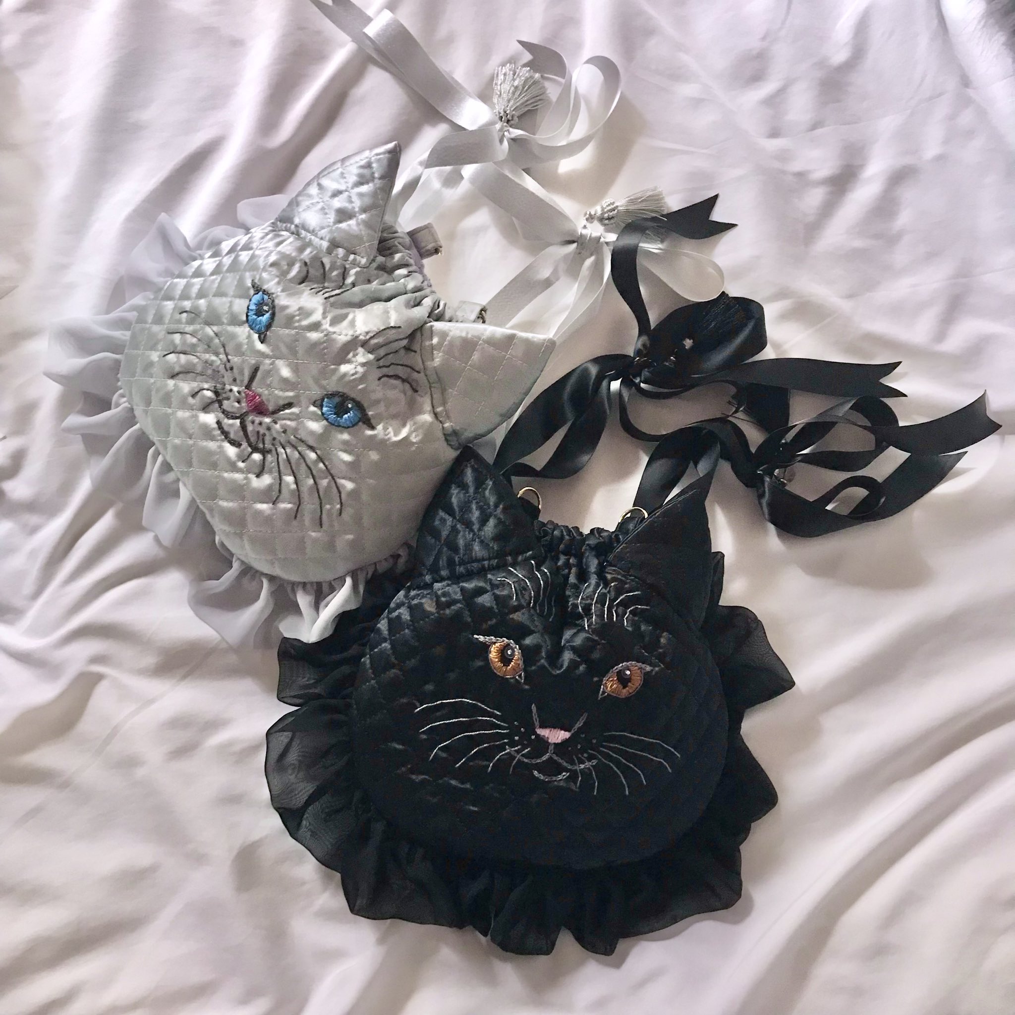 着物女性と猫 000000003469_PGI4Hb1.png