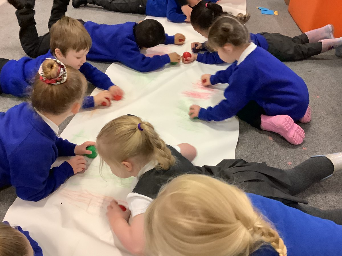 OABroadoak's tweet photo. #nursery #EYFS #Writedance https://t.co/qXuBnZEuxx