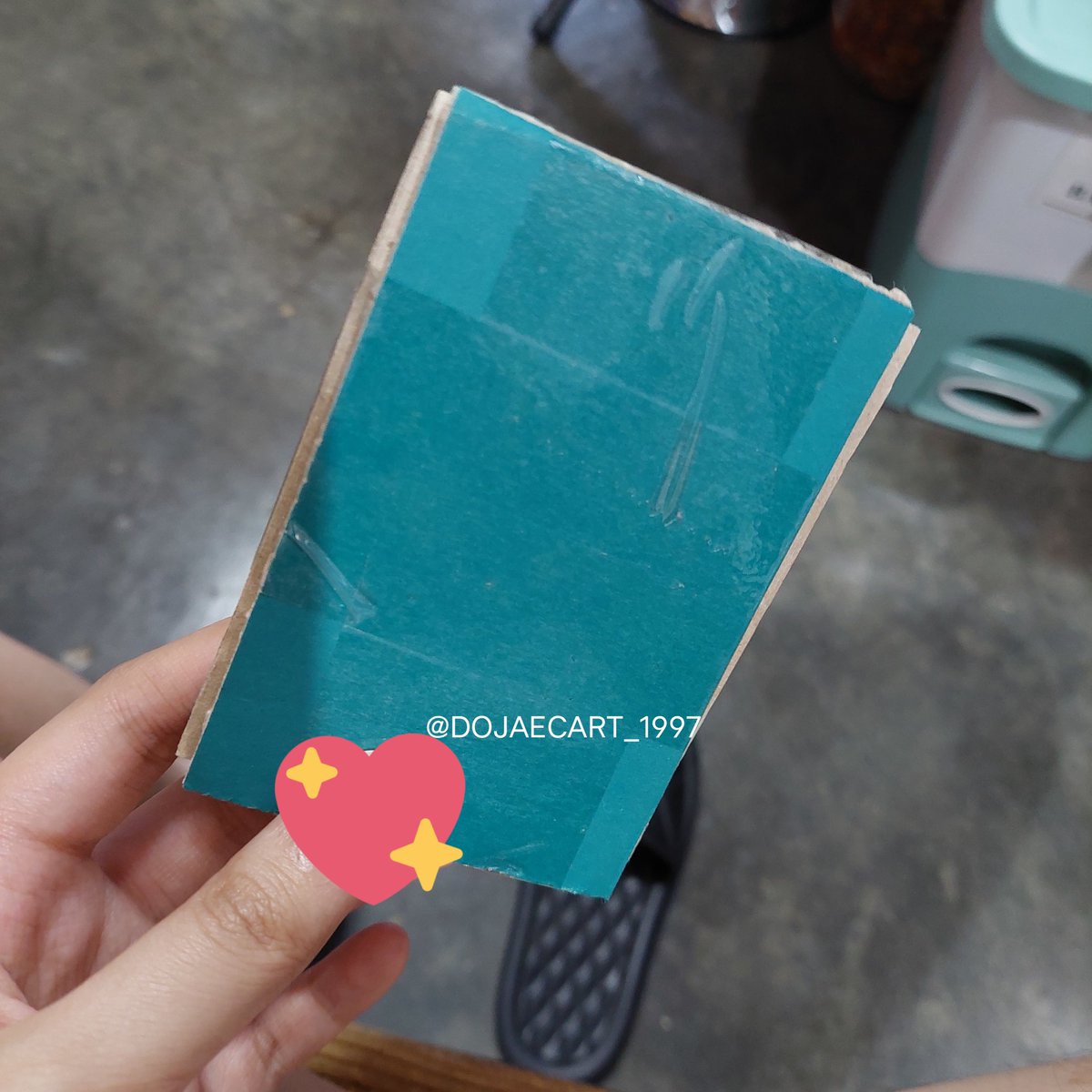 jihawls_'s tweet image. hi my pc are in my mm consol na, I just want to say na sobrang disappointed ako sa packaging nyo, walang toploader, naka sandwich lang yung pc  and grabe yung marks ni jaehyun, I admit I'm super sensitive with marks pero di kasi makaturang pag pack nyo! 
#DreamLaunch_Feedbacks