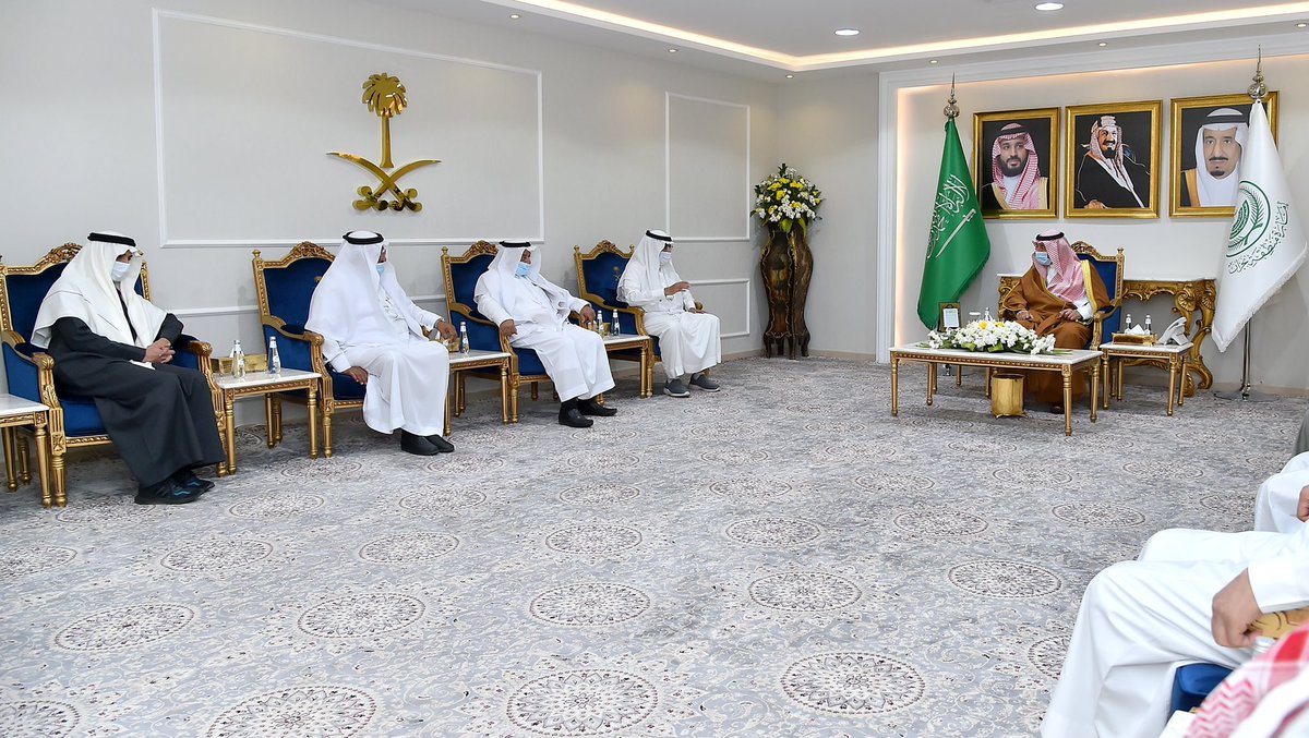 emara_najran's tweet photo. أمير منطقة #نجران يستقبل أعضاء المجلس البلدي لأمانة عسير وينوه بالتعاون بين المجالس البلدية. 
https://t.co/PUZUbv2kOz https://t.co/0VboMzKa78