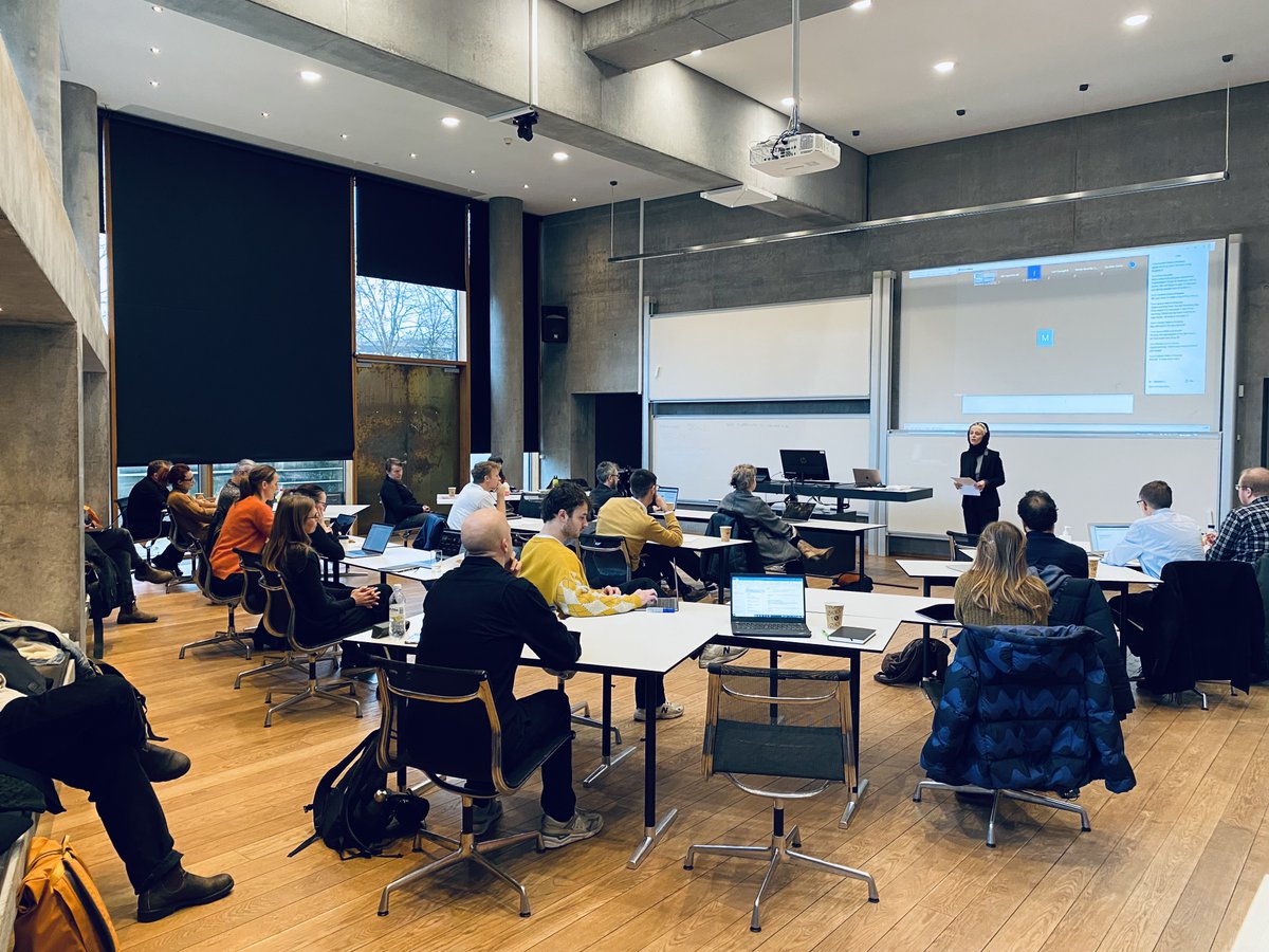 And we're off! Larisa Jasarevic giving her keynote at the joint @EcosAlter and ephemera seminar on 'organizing for #apocalypse' at @CBScph. To follow the seminar on Zoom, write an email to @Emil_Husted at eh.ioa@cbs.dk