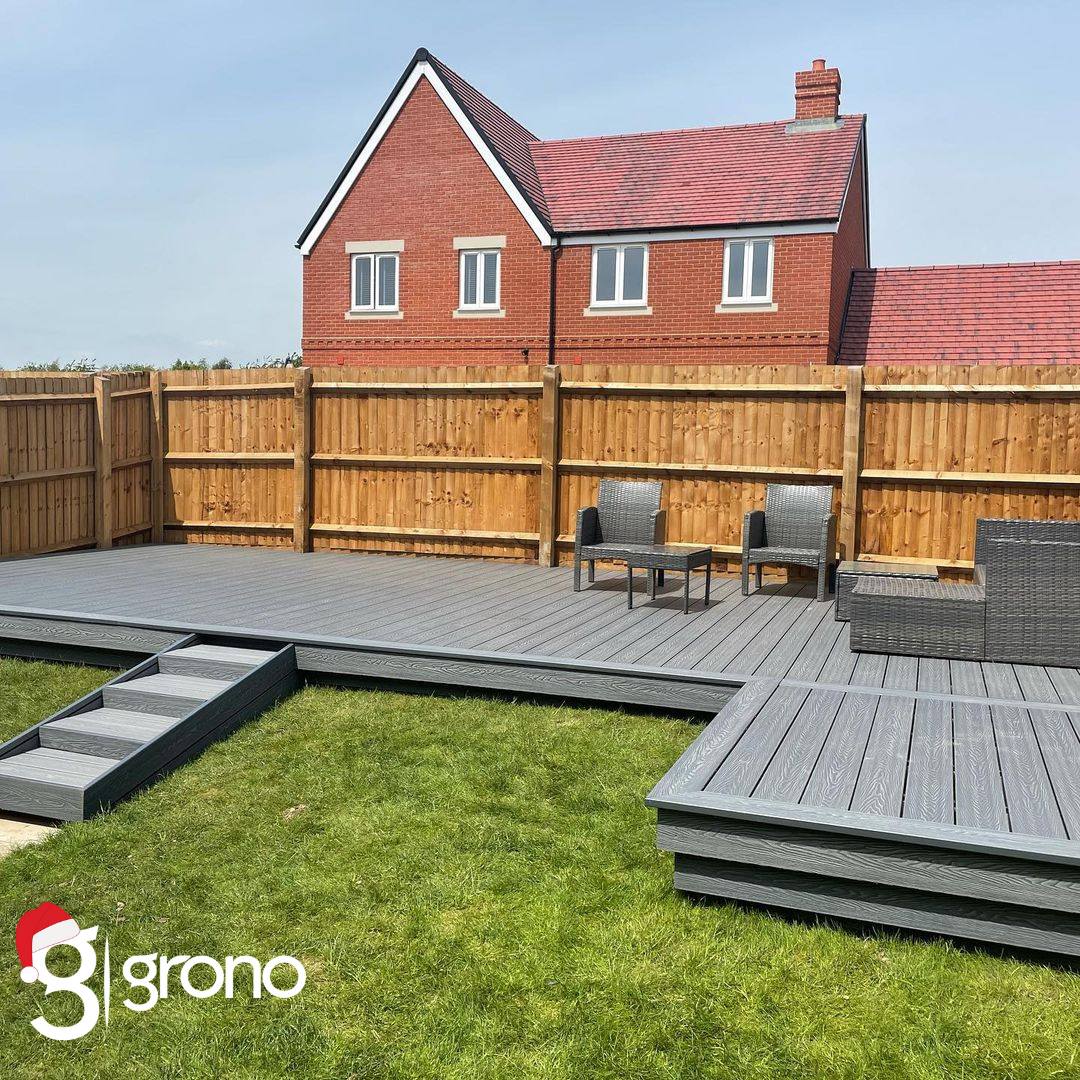 An amazing decking area created with steps, using our Gronodec Premier in Silver! If you've recently had your garden Grono'd or used our products for a project, please get in touch as we'd love to see! 📸 #gardendesign #gardenlandscaping #outdoorlivingspace #artificialgrass
