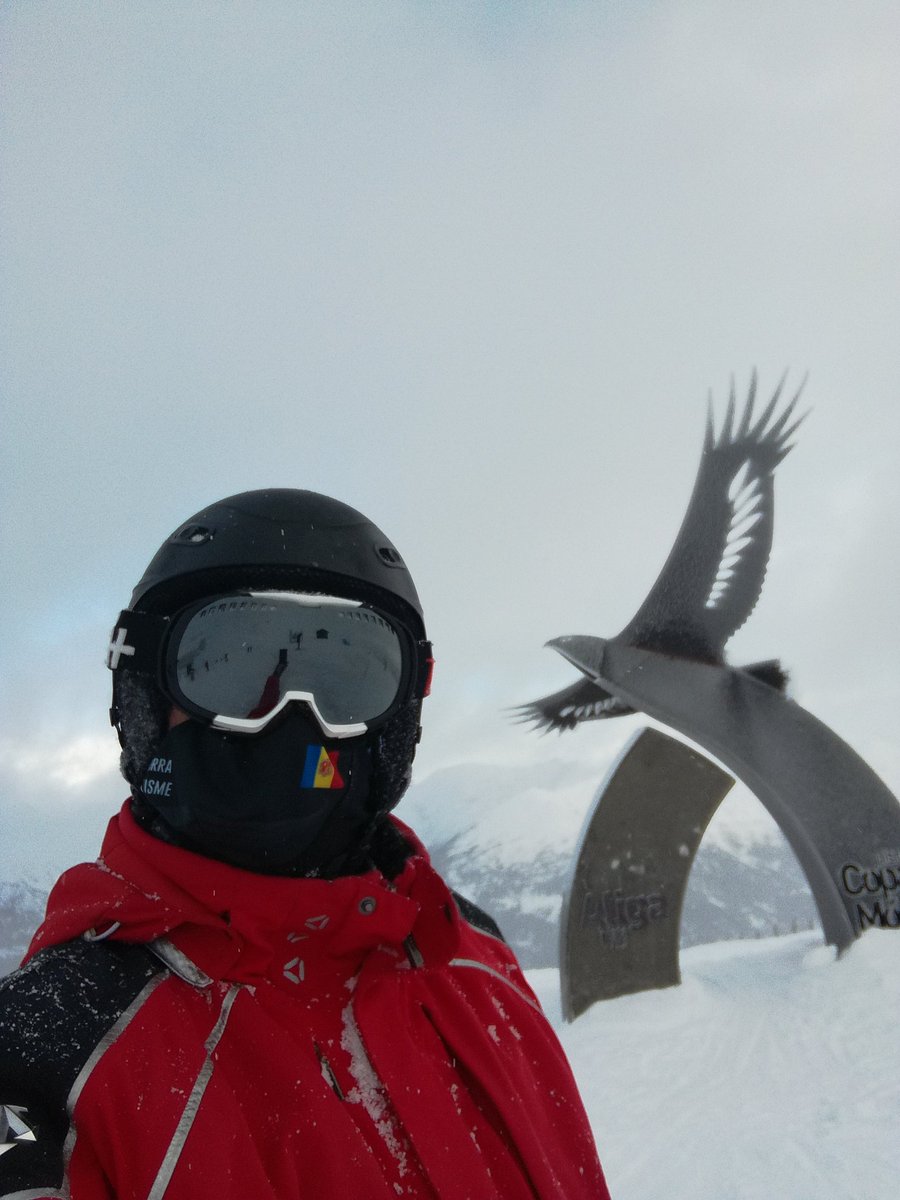 SERAFI21's tweet photo. Queda inaugurada la temporada 🎿🎿🎿❄❄⛄⛄ #noworkingonpowderdays https://t.co/vAyBrx9YLQ