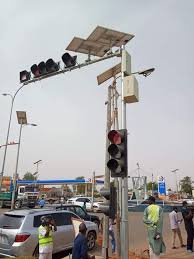 La <a href="/NiameyDe/">Ville de Niamey Officielle</a> doit songer à réparer et remettre en marche les feux optiques dans la ville de #Niamey 
<a href="/AlerteNiamey/">Alerte Incivilités Niamey</a>