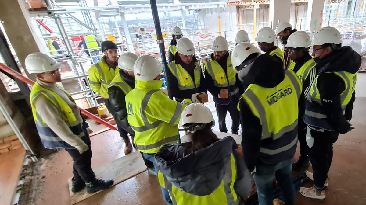 bobnoseda1's tweet photo. Students from @construction_lc on a site visit to the @HutchinsonProp project in Lots Rd, Power Station. Kindly organised by Gurjinder Paur vis the Convoys Wharf Project in Deptford @FortyShillings https://t.co/68tUOwy5PQ