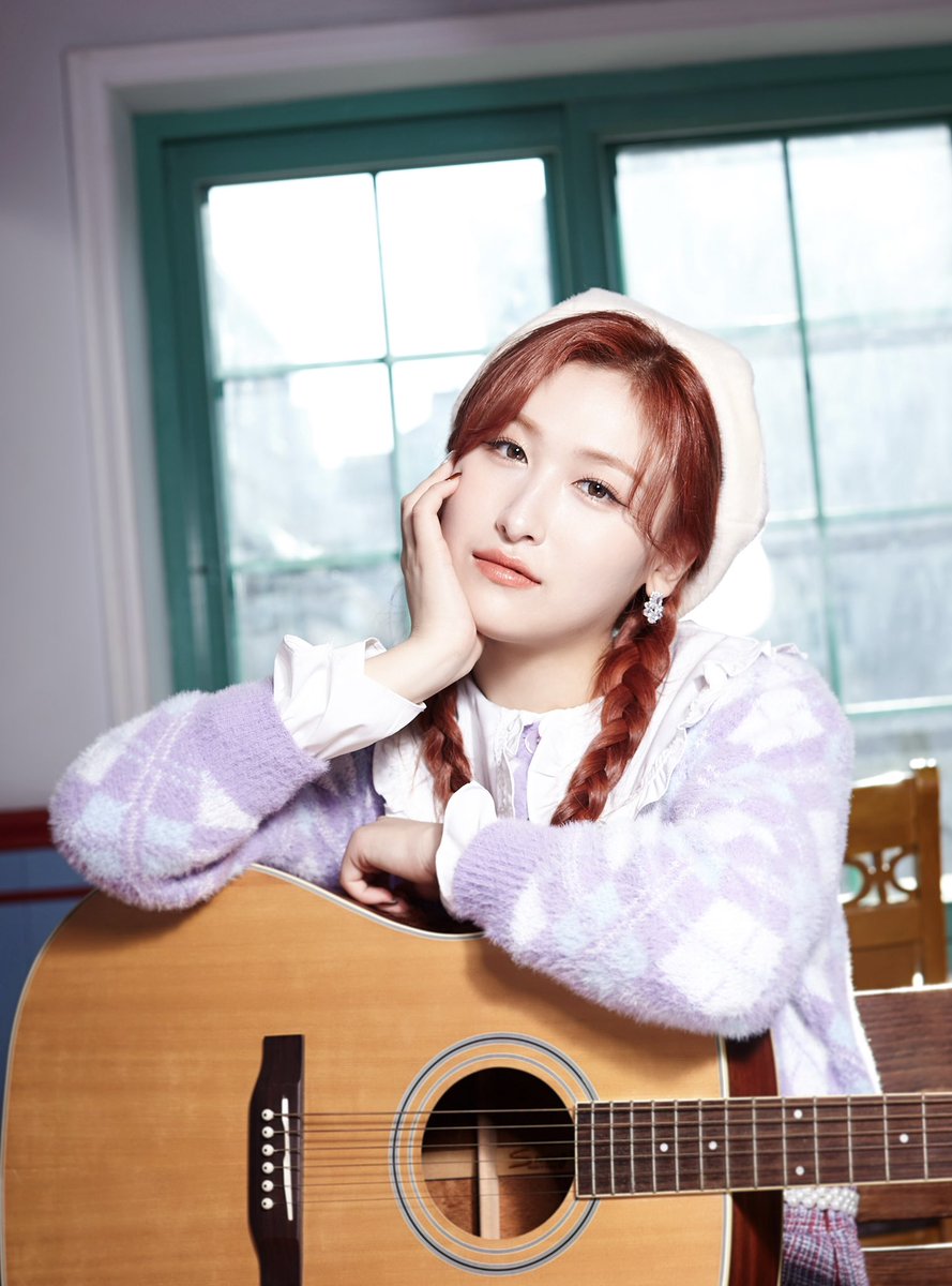 [📸]

SKYLE Winter Special Digital Single
'Our Christmas' Concept Image 

✨ 2021.12.09 12PM (KST)

#SKYLE #스카이리 
#ERIN #CHAEHYEON #GINNY #UJEONG 
#에린 #채현 #지니 #우정